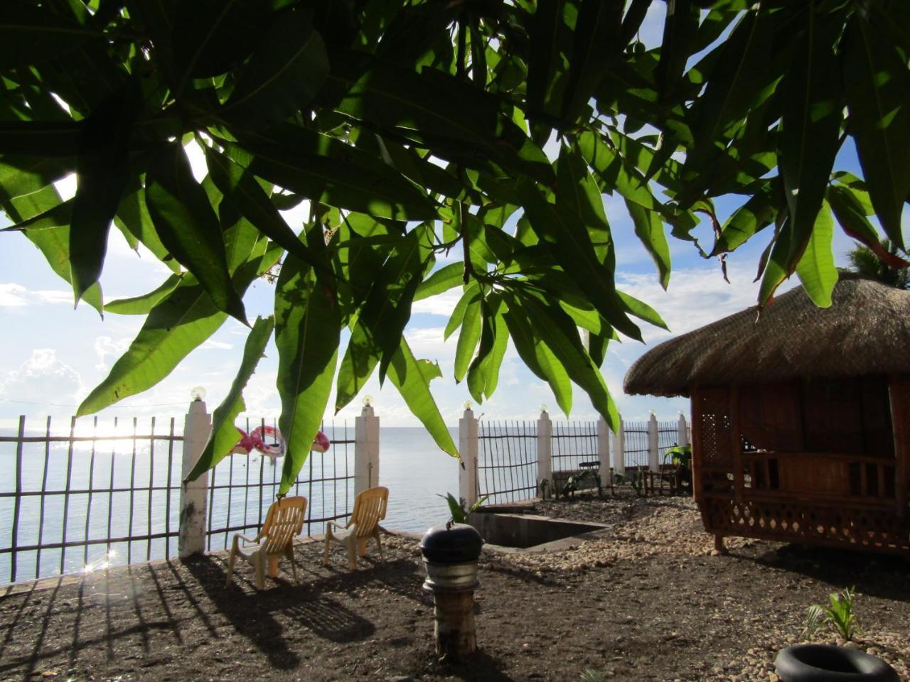 Catmon 海滩上的竹村庄旅馆酒店 外观 照片