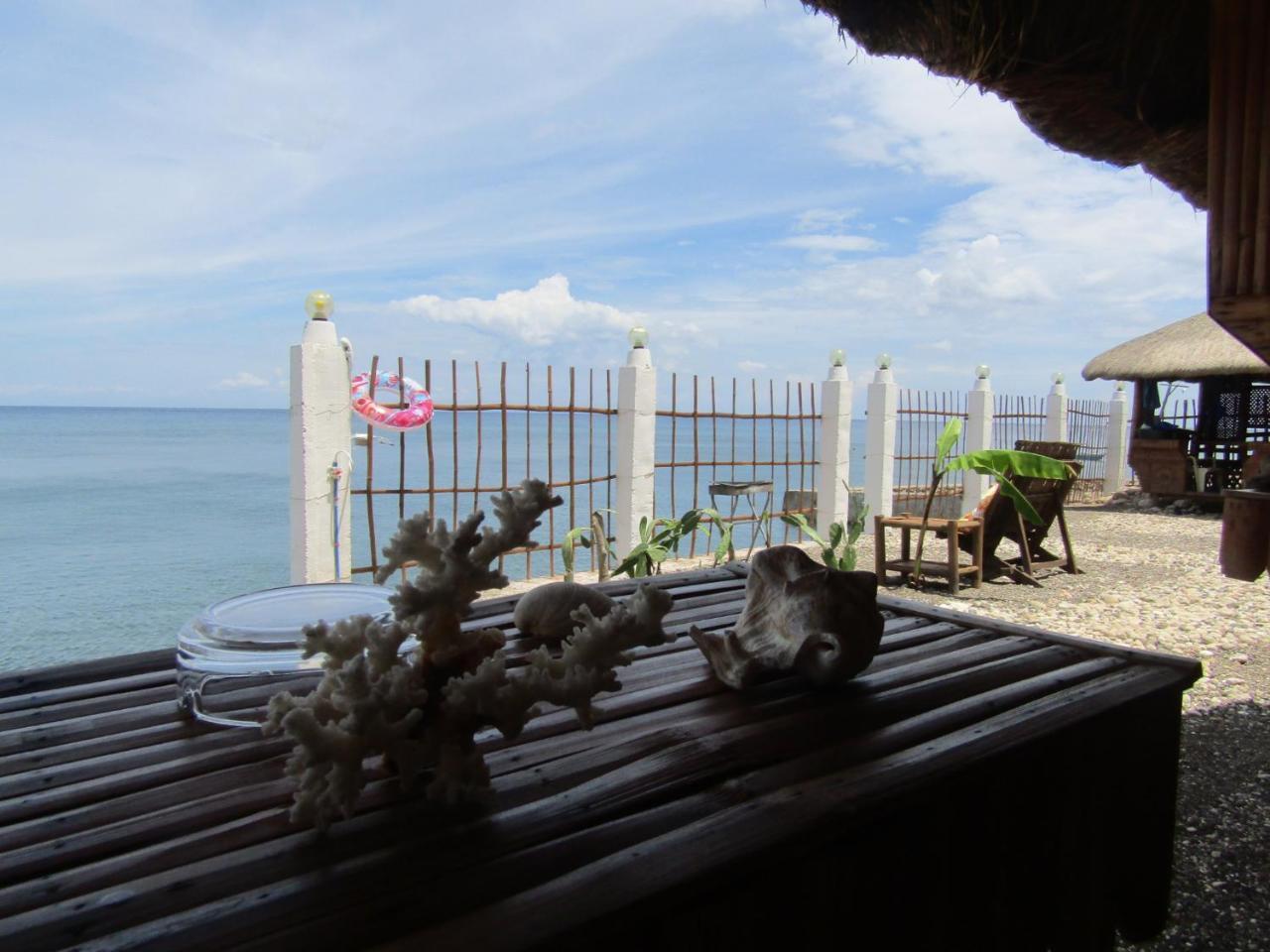 Catmon 海滩上的竹村庄旅馆酒店 外观 照片